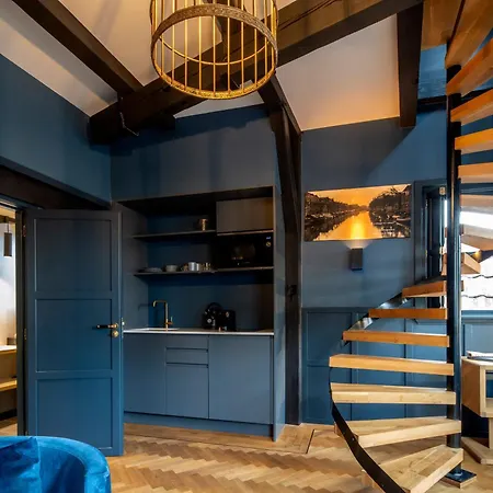 Cty Books 3* ライデン