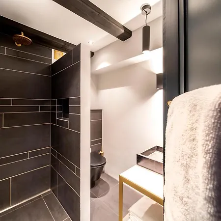 Cty Books ホテル 3*