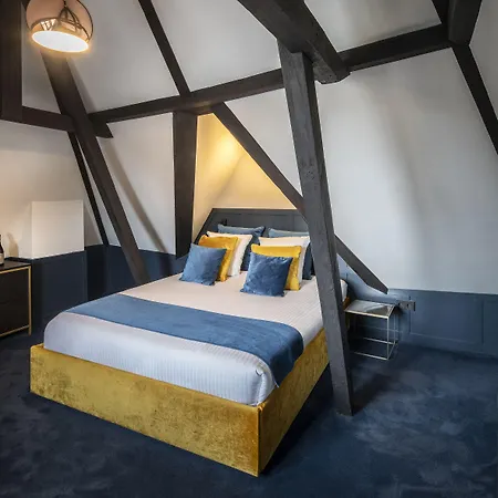 Hotel Cty Books 3*