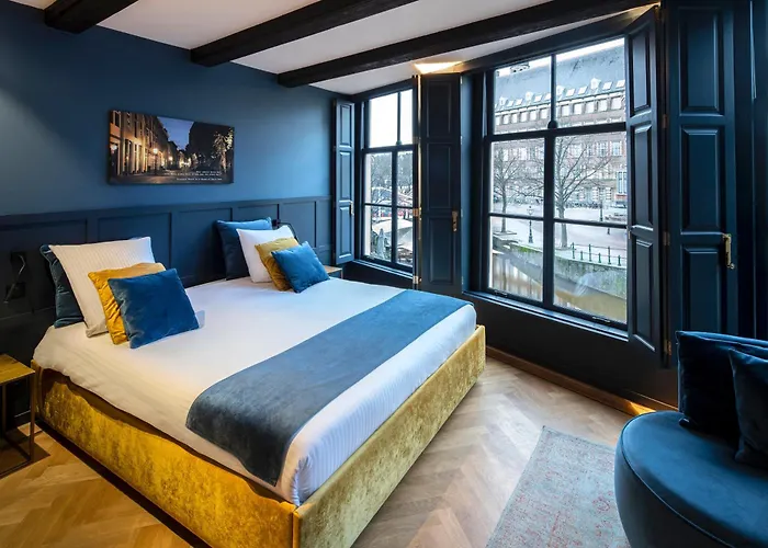 Otel Cty Books Leiden