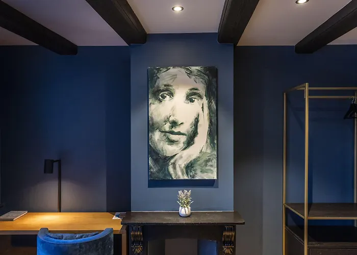 Cty Books Отель